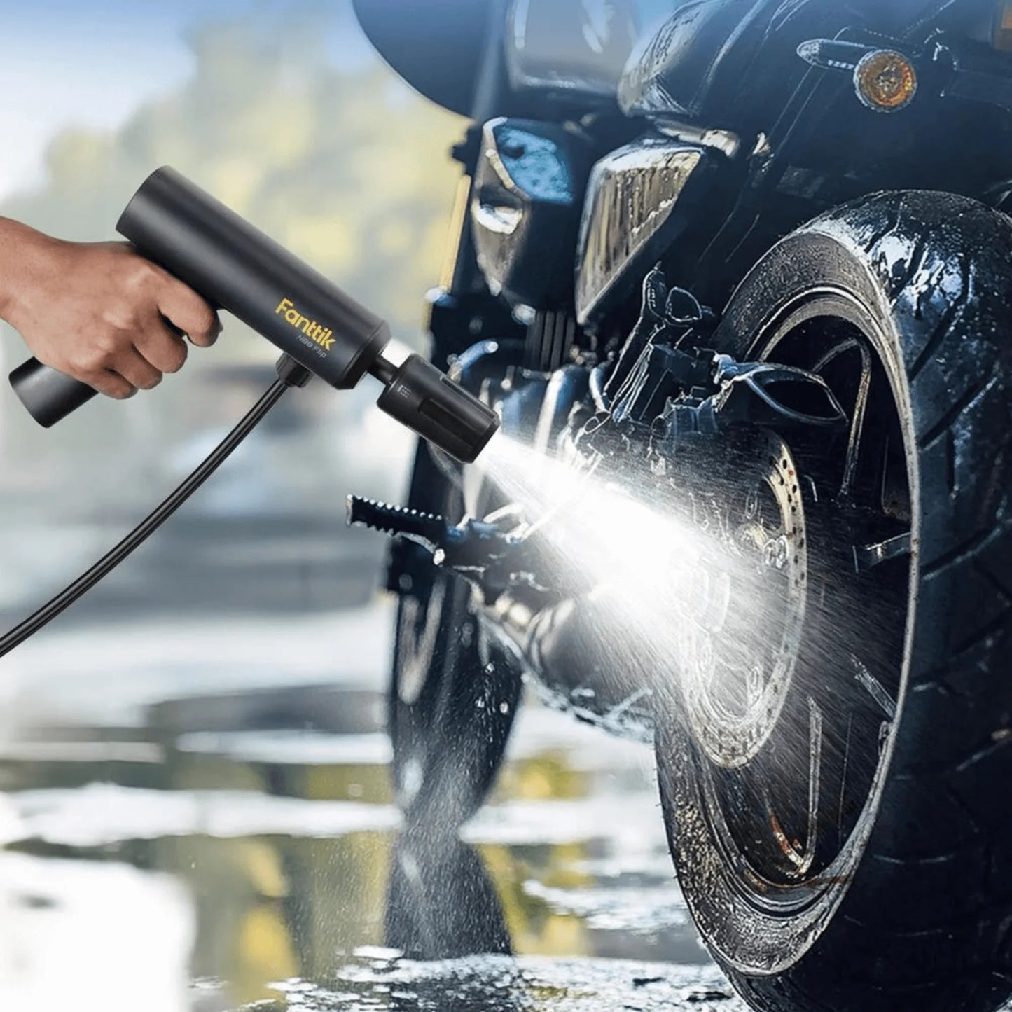 Fanttik K100 Flip Multifunctional Portable Cordless Foldable Pressure Washer - REFURBISHED
